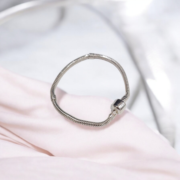 Classic Elegance Chain Bracelet