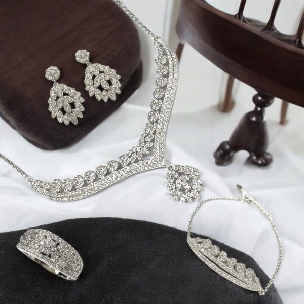 Royal Grace Silver Jewelry Set