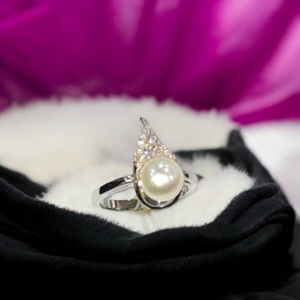 Celeste Flame Pearl Ring