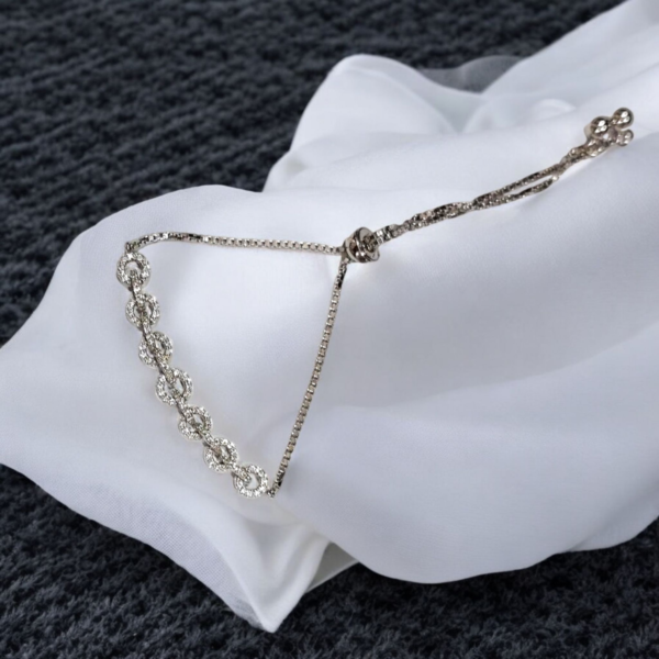 Radiant Circle Link Bracelet - Image 2