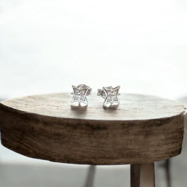Nova Gleam Star Studs