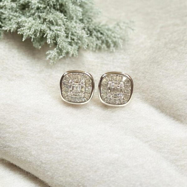 Aurora Ice Cushion Studs