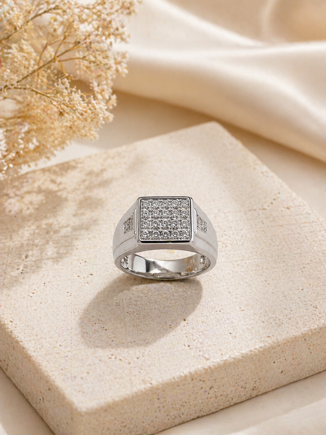 Classic Grid Pavé Signet Ring